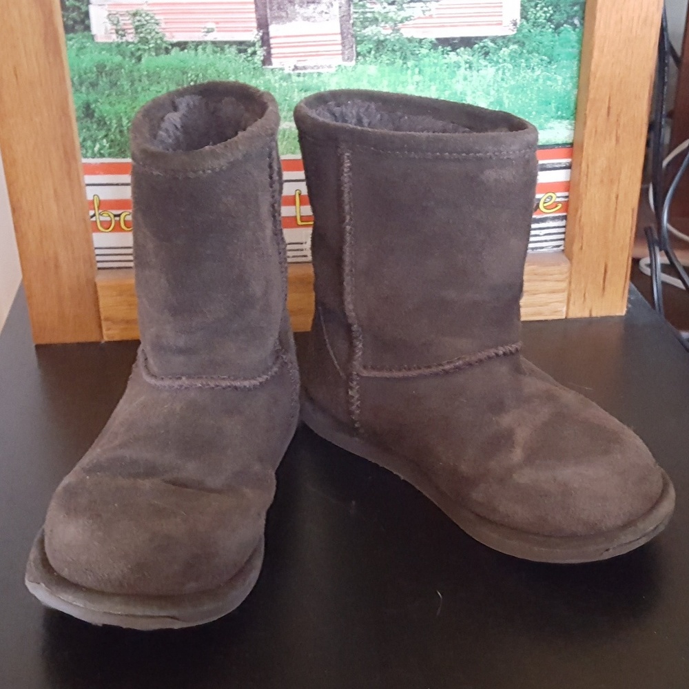 Chocolate Waterproof EMU Boots size 11